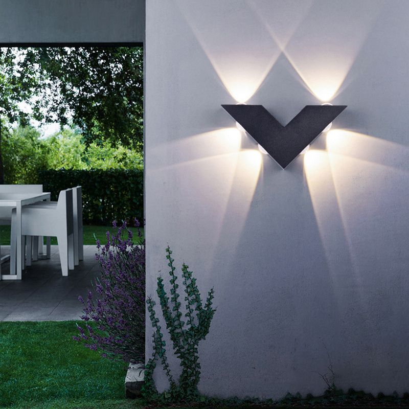 Geometric LED Wall Mount Black / White Metal Contemporary Wall Light