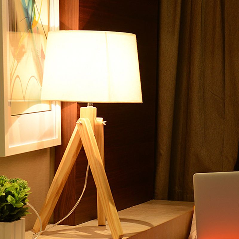 Lámpara de noche de sombra cónica blanca Nordic 1 cabezal de tela iluminación con soporte de telescopio de madera