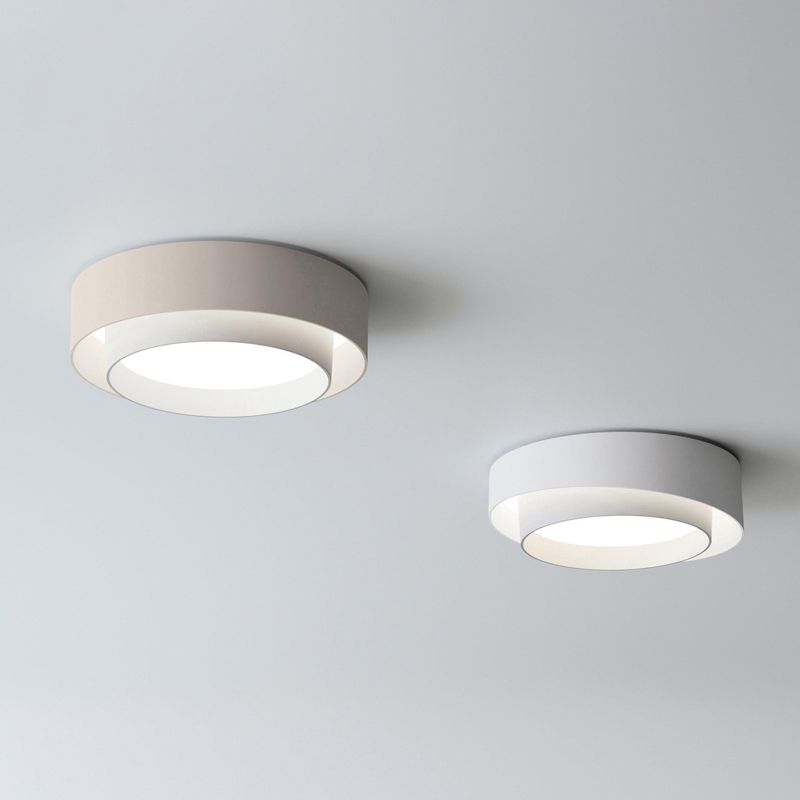 Plafonnier LED blanc en acrylique dans un montage encastré circulaire en fer de simplicité moderne pour les espaces intérieurs