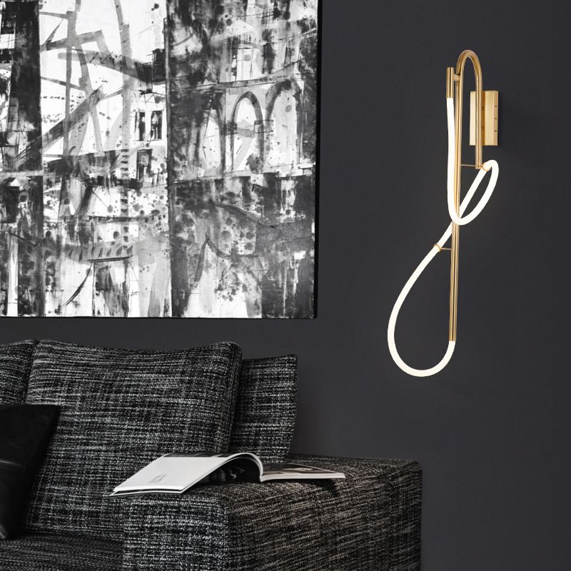 Gold Linear LED Wall Lamp in Modern Creative Style Wrought Iron Wall Sconce with Silicone Shade
