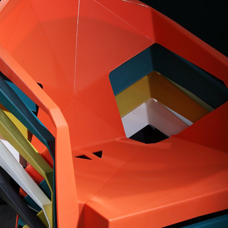 Chaises de restauration en plastique de style moderne chaises latérales empilables pour la cuisine