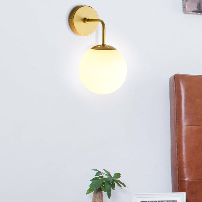 Kugelförmige Wandleuchte minimalist 1 helle Glaswandleuchten mit Arm