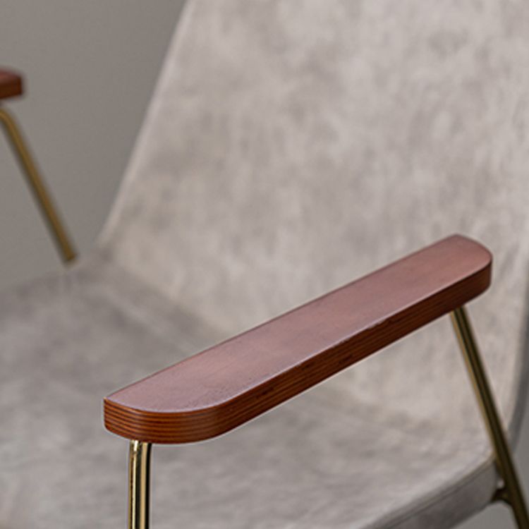 Silla auxiliar de comedor con respaldo sólido de diseño escandinavo Silla auxiliar de comedor de cuero