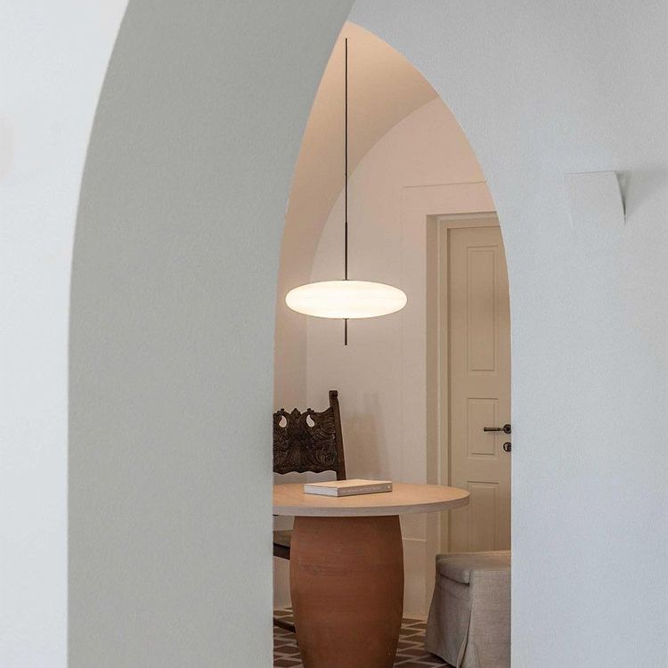 White Flying Saucer Suspension Pendant Simplicity 1 Head Acrylic Hanging Light for Dining Room