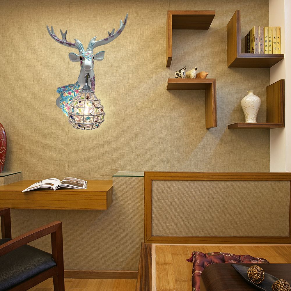 Application de cerf traditionnelle 1 Éclairage mural en résine lumineuse en noir / rose / jaune pour chambre avec une nuance de cristal de gouttelettes, droite / gauche