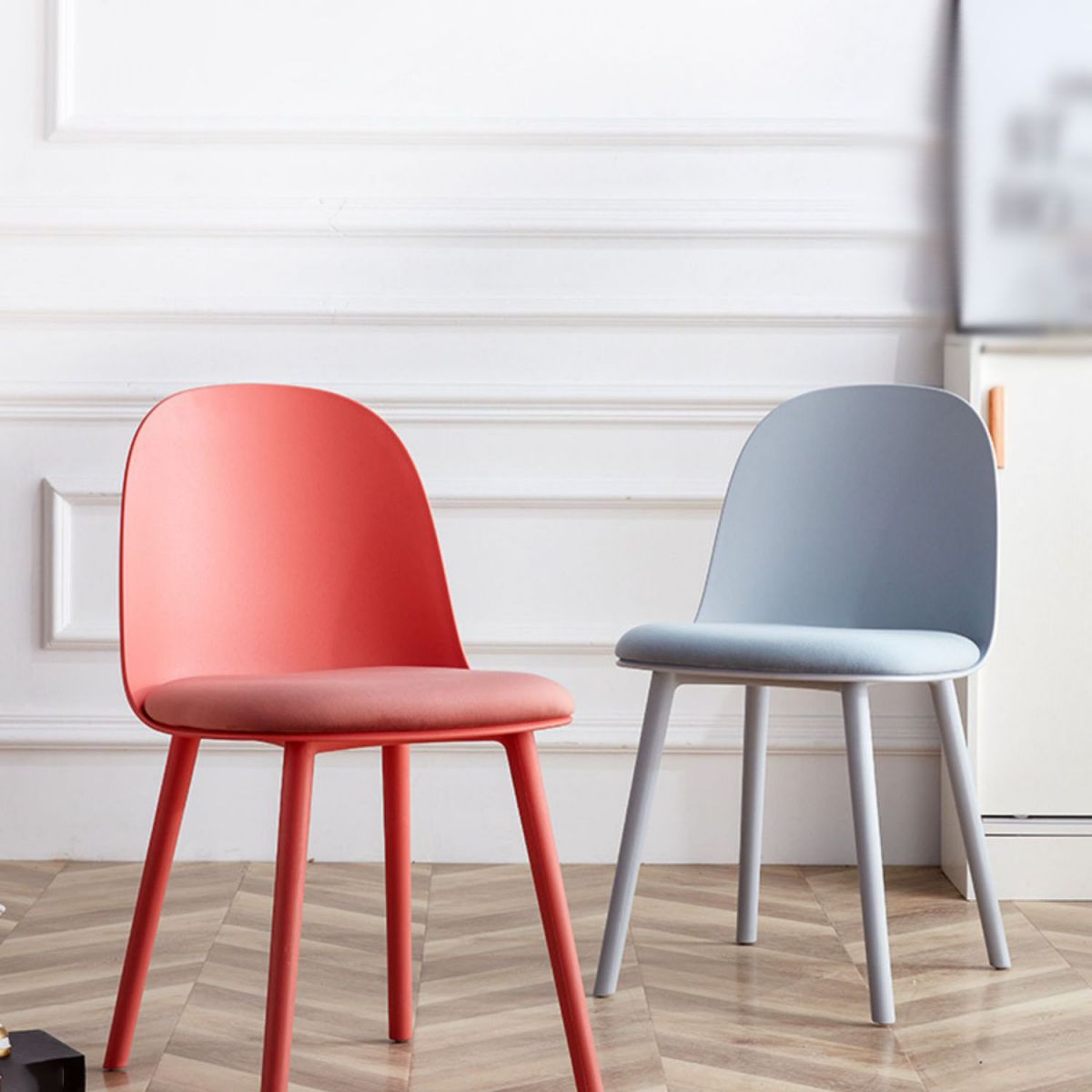 Upholstered Dining Chair Glam Style Plastic Side Chair for Dining Room