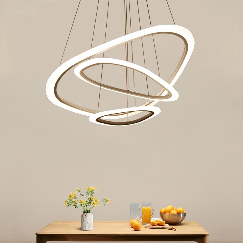 Luces de lámpara de araña de forma de triángulo contemporáneo accesorios de iluminación de araña de metal en blanco