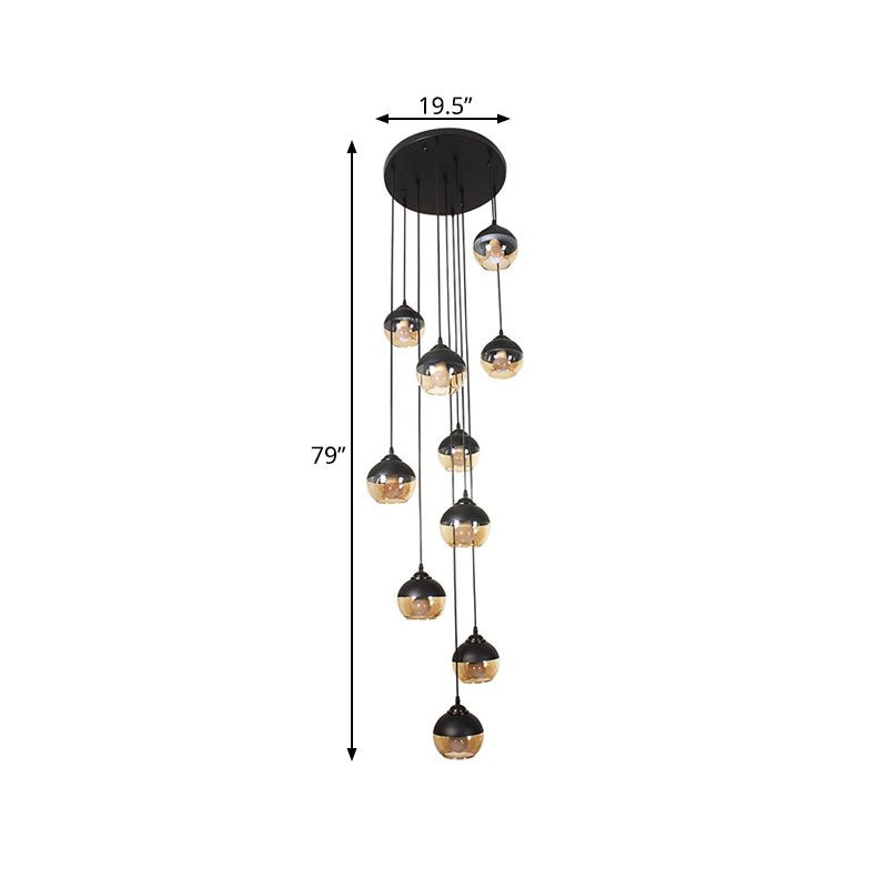 Éclairage suspendu à 10 légers Pendant multi-lampe d'escalier simple avec une nuance de verre Globe Cognac en noir
