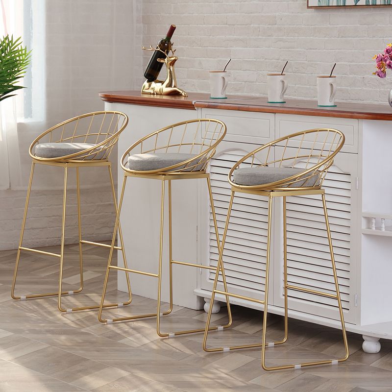 Modern Footrest Counter Bar Stool Bucket Low Back Bar Stool for Coffee Shop