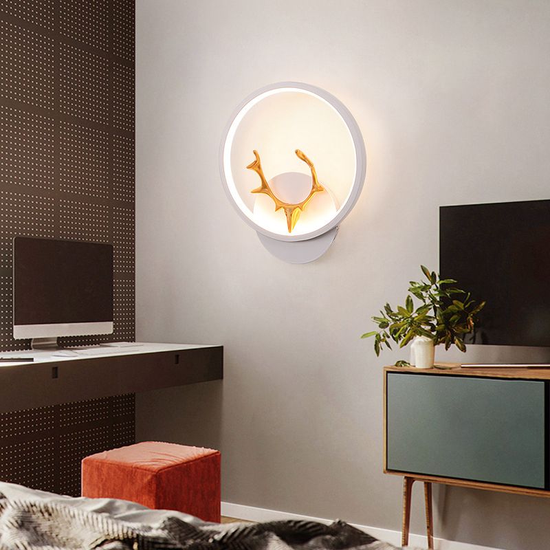 1 Light Unique Shape Wall Mounted Light Modern Sconce Light Fixture for Living Room