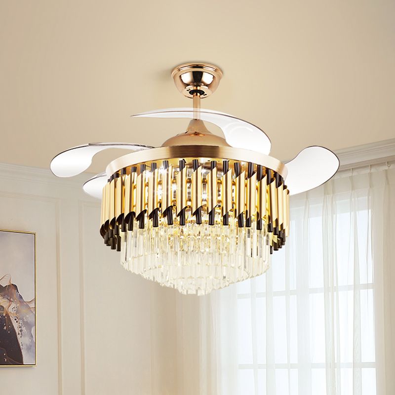 Geschichtetes kristallschwarz/goldener Deckenventilator verjüngte Trommel 3-Blade postmoderne LED-Halbflush-Licht, 42,5 "Breite