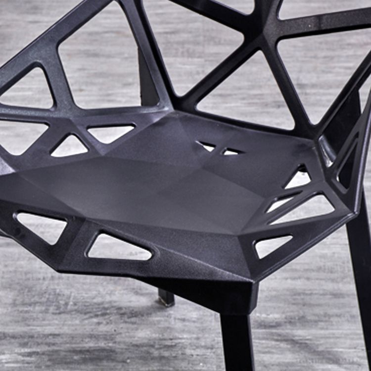 Chaise de salle à manger sans bras en plastique contemporain chaise latéral croisée pour usage à domicile