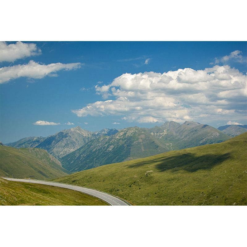 Mountain View Mural Wallpaper Modern Style Mildew Resistant for Decoration