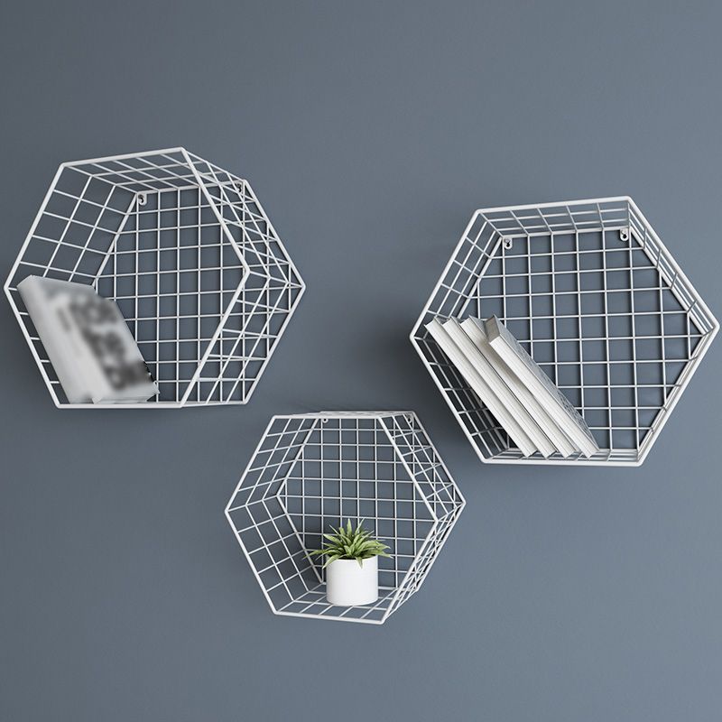 Libreria moderna in metallo galleggiante in metallo chiuso a parete.