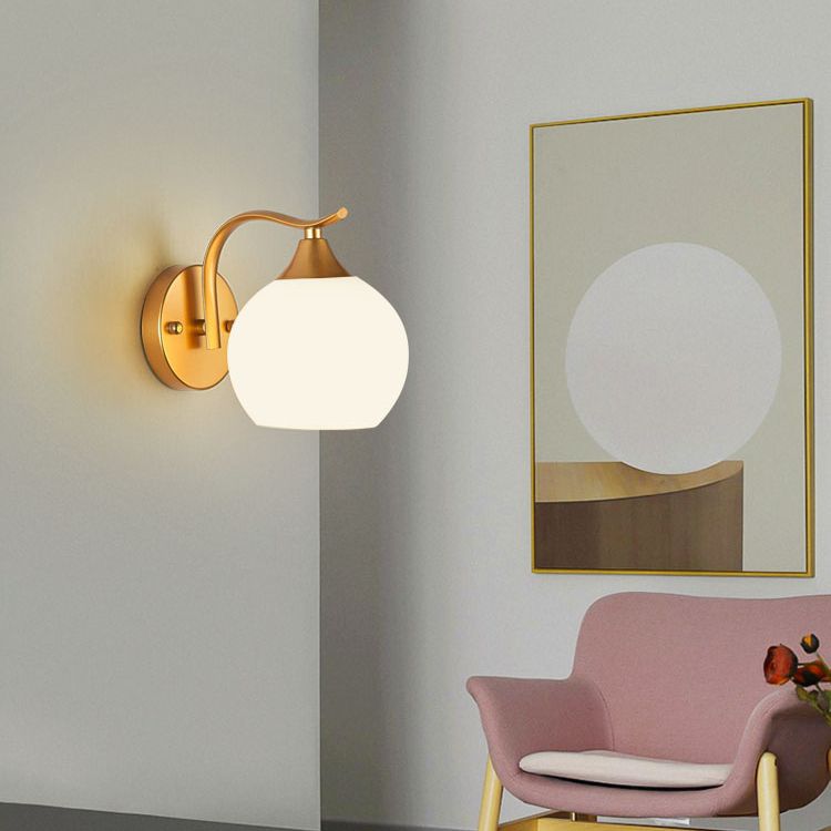 Luce di vetro contemporanea a parete da parete ombreggiata oro per camera da letto