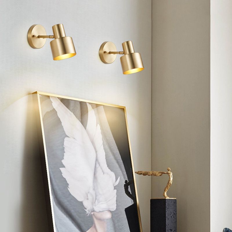 Single Modernism Golden Wall Mounted Sconce Metallic Wall Light for Living Room