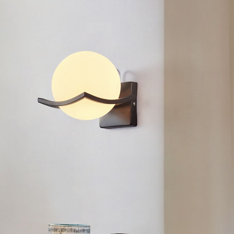 Estilo nórdico de madera de montaje de pared de madera leche blanca tono de globo sencillez luz para el dormitorio para el dormitorio