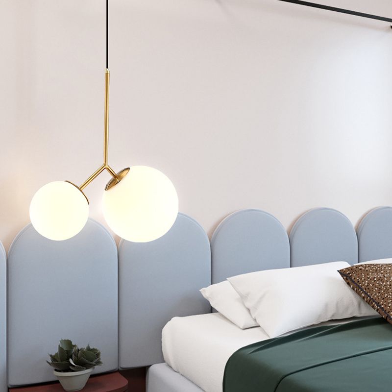 Candelera esférica de oro Modernidad 2 bombillas Coste de suspensión de vidrio lechoso para comedor