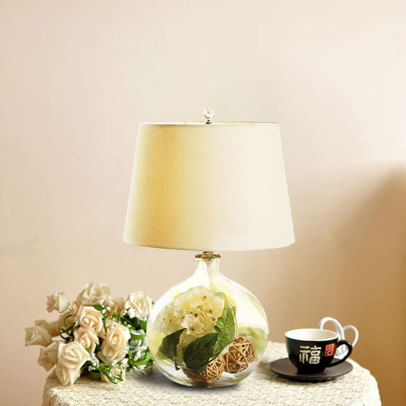 Tela blanca nocturna lámpara de noche industrial de 1 luces cónicas con flores y decoración de bola de ratán