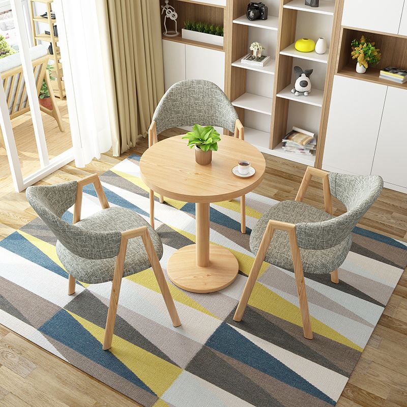 Chaise de salle à manger tapissée au fini mat de chaise à dossier ouvert contemporaine