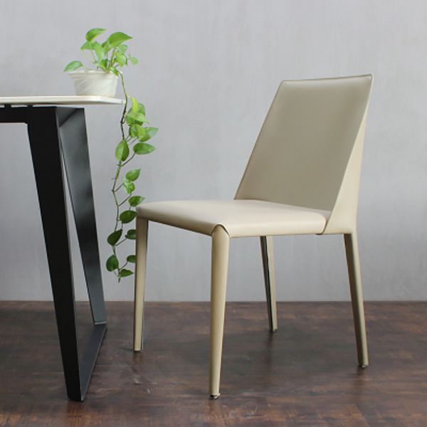 Chaise de salle à manger moderne de 18 po de large, à dossier solide, avec 4 pieds, pour un usage domestique