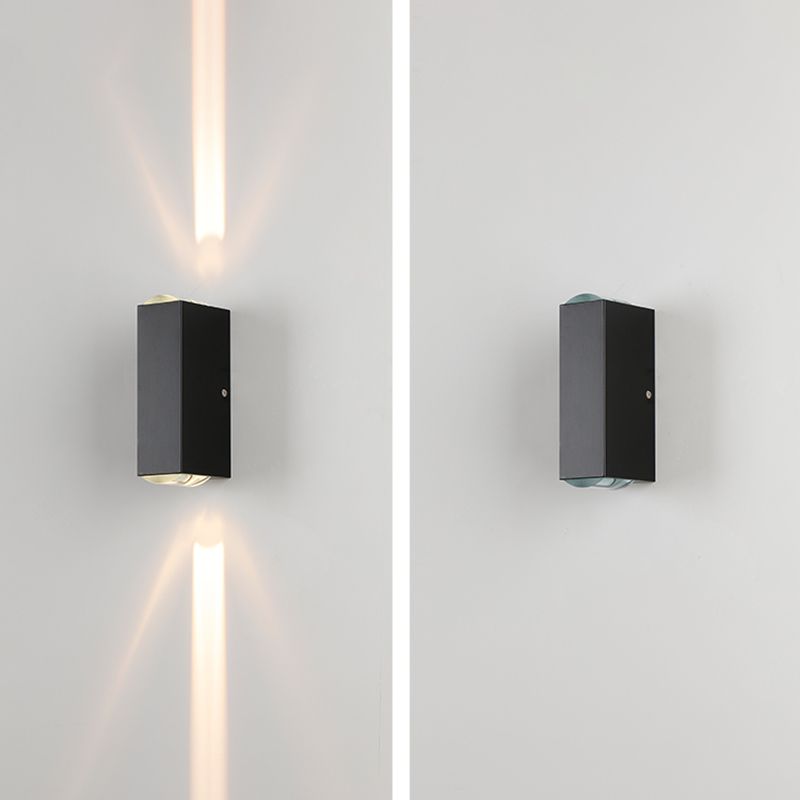 Luz de pared de metal de forma cuadrada estilo moderno de 2 luces lámpara de montaje de pared en negro
