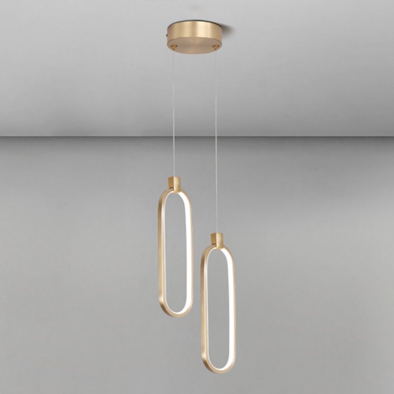 Lumières suspendues linéaires Symiss à montage suspendu en métal moderne pour le chevet