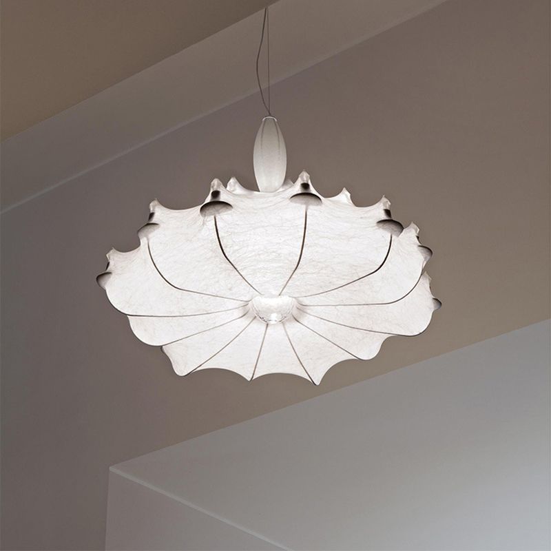 Pendante blanche en soie dans le style de luxe moderne du style de luxe à tambour en fer punaid pour les espaces intérieurs