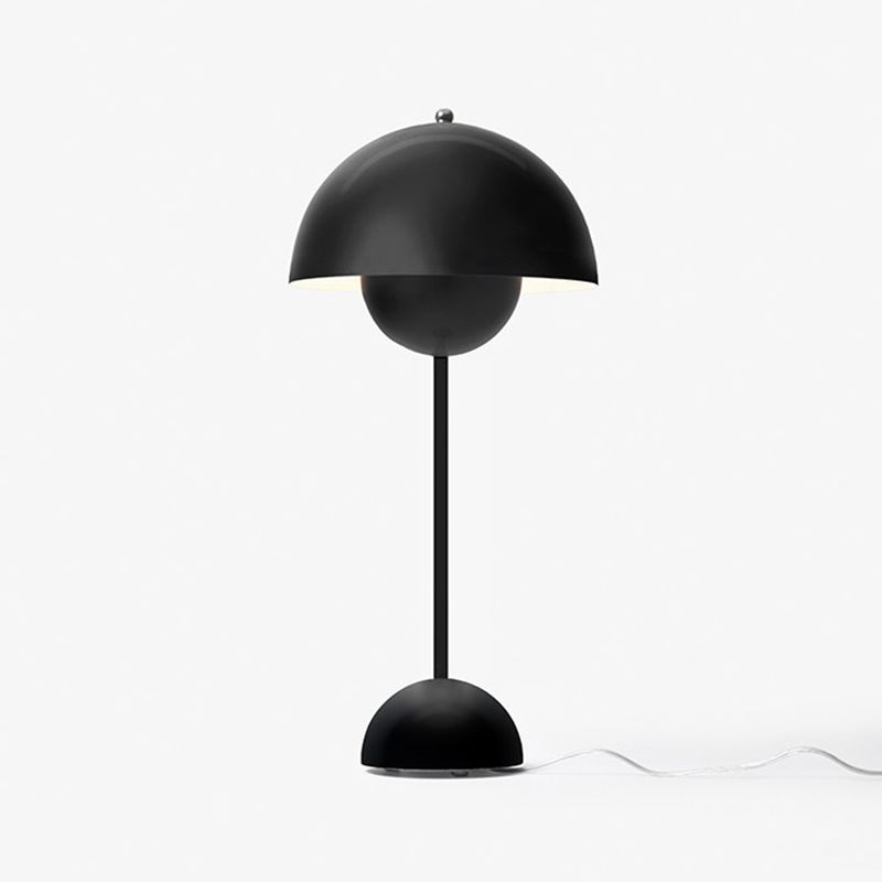 Lampada da tavolo Macaron Style Nordic Lights moderno scrivania per studiare la camera da letto per bambini