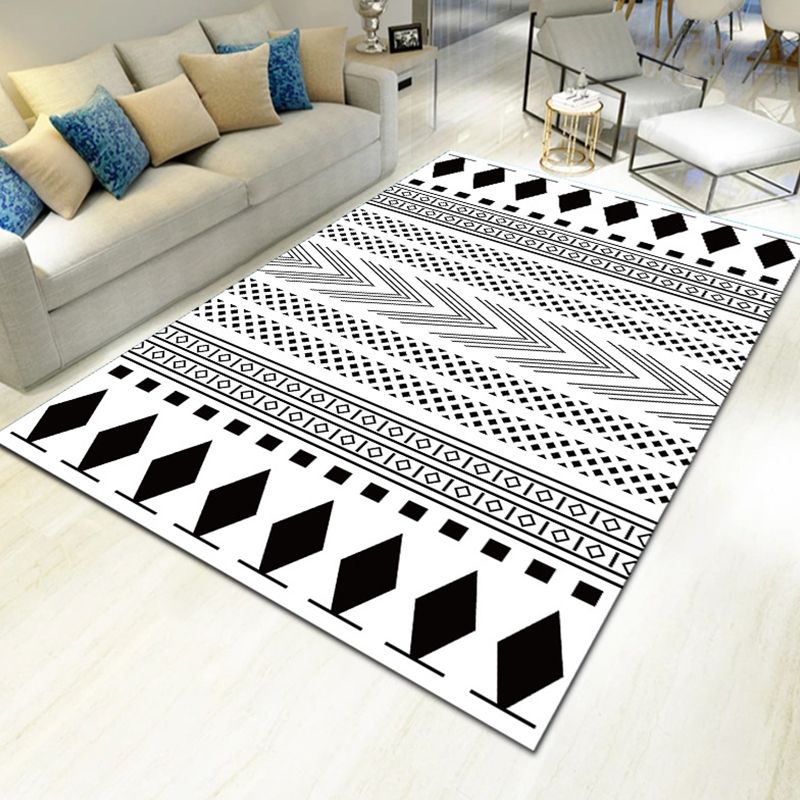 Contemporary Living Room Rug Multi-Colored Geo Patterned Carpet Synthetics Pet Friendly Machine Washable Rug