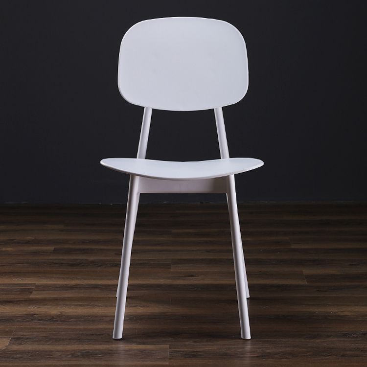 Sedia da pranzo moderna per interno-esterno.