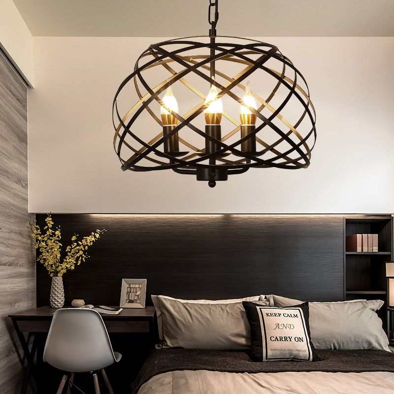 Luce appesa a gabbia aperta alla moda vintage con teste di candela 3 lampadario appeso in nero in nero