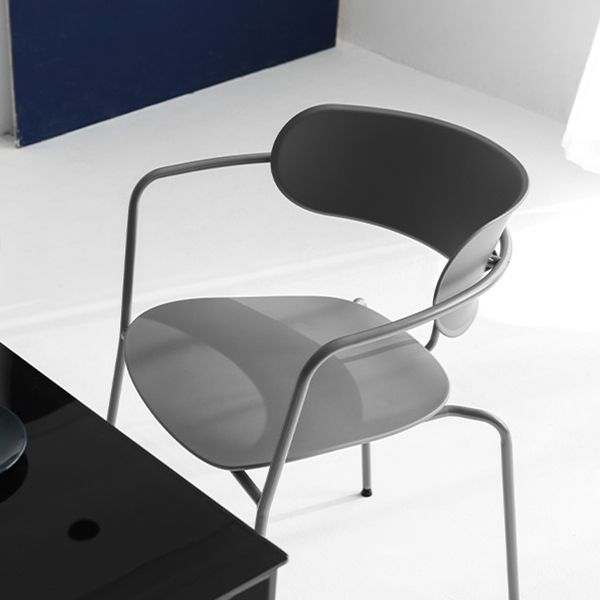 Contemporary Dining Arm Chair Plastic Dining Accent Chair for Home