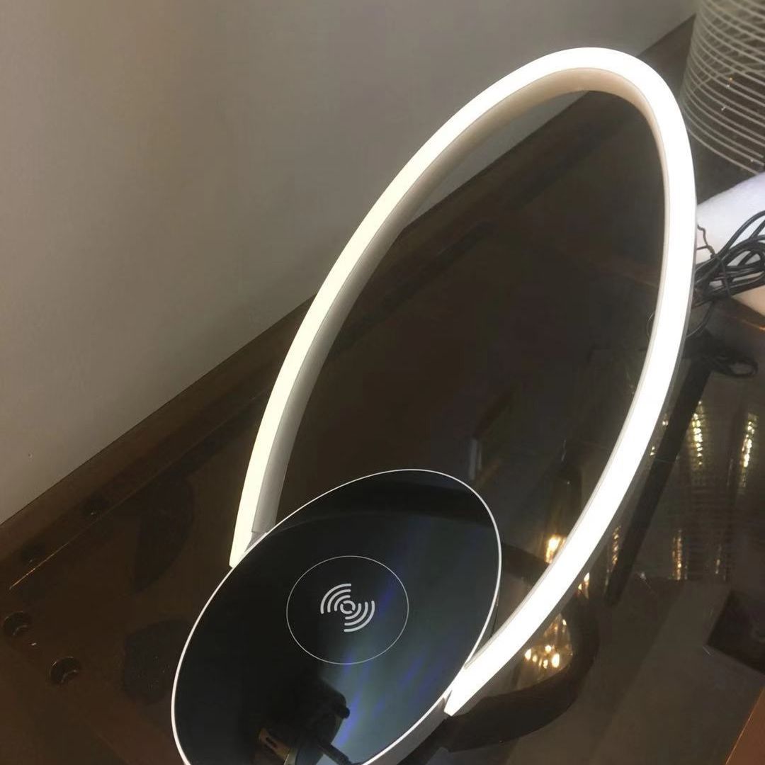 Chargeur sans fil en forme d'oeuf lampe à LEM nordique Métal Métal Lumière de nuit en blanc