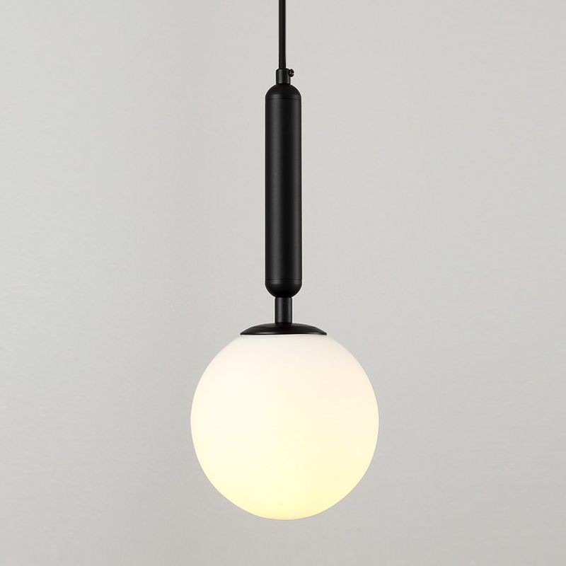 Kugel Schlafzimmer Down Lighting Anhänger klares Wasser/weißes Glas 1 Glühbirne postmoderne hängende Licht in Schwarz/Gold