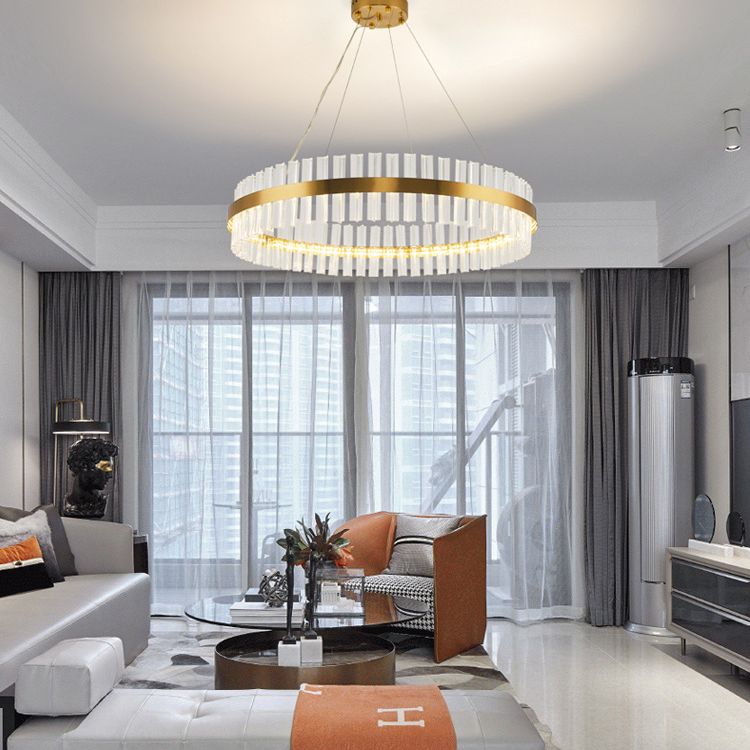 Lampada a sospensione rotonda in stile lussuoso leggero.