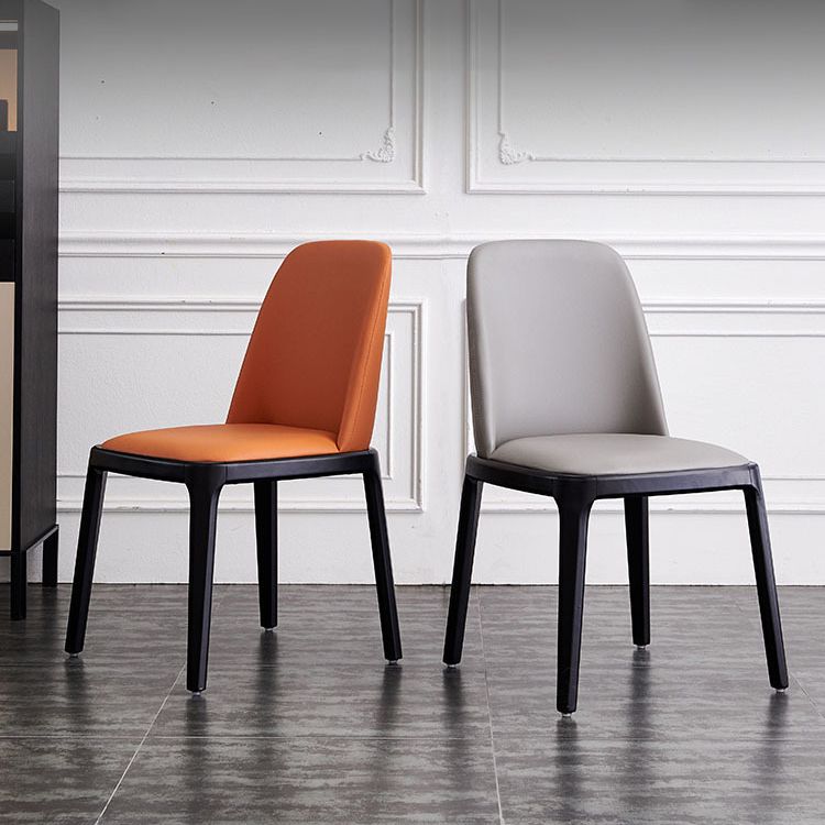 Chaise d'appoint scandinave en cuir et bois d'hévéa Chaise de salle à manger Parsons au fini mat (Ensemble de 2)