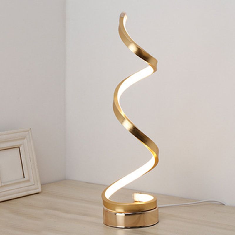 Lampada da tavolo moderna e minimalista a LED Lampada da tavolo lineare in alluminio con paralume in silicone