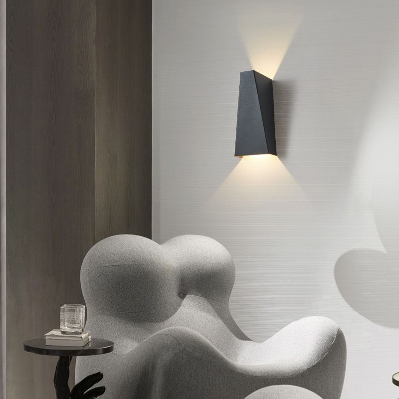 Modern Minimalist Style Geometric Up and Down LED Wall Sconce Metal Wall Light for Stairway