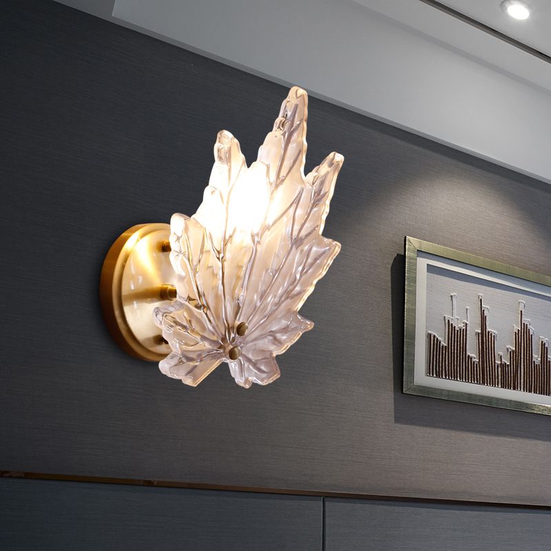 1 Bulb Wall Light Sconce Traditional Living Room LED Wall Lighting Fixture with Maple Clear Glass Shade