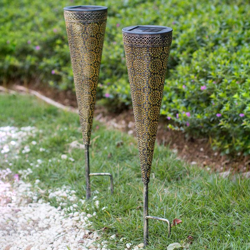 Tapered Garden LED Landscape Light Metal Artistic Solar Ground Light for Pathway, Gold