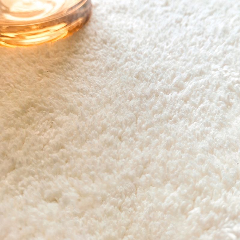 White Modern Rug Polyester Semicircle Rug Stain Resistant Rug for Home Decor