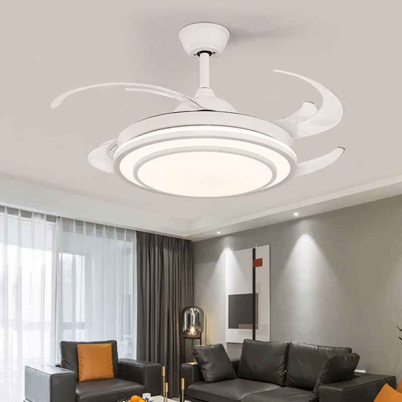 Kreisförmige Acryl -Halbblütenbeleuchtung Moderne 48 "Breites Schlafzimmer Hanging Deckenleuchte in Weiß/Gold, 4 Klingen