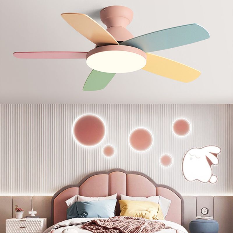 Ventilateur de plafond Light Metal Style Style LED Plafond Mount pour chambre à coucher