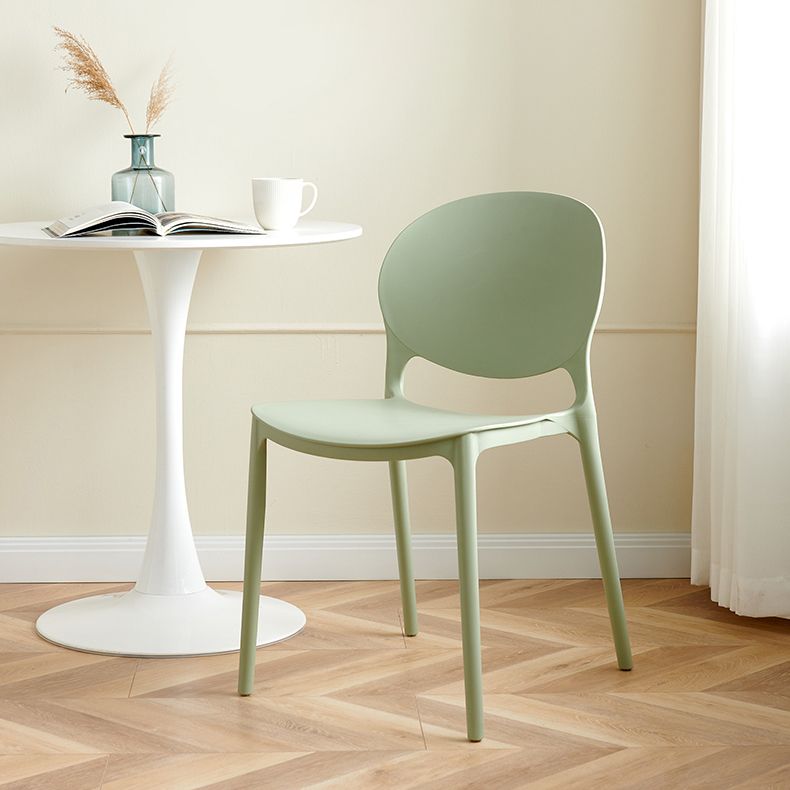 Plastic stapelbare armloze eetkamerstoelen open stoel met de achterkant (set van 4)