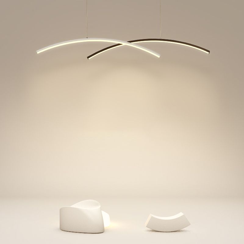 Nordische moderne Kronleuchterlampe Linear schwarz -weißer Inselanhänger für Esszimmer
