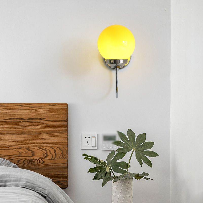 Nordic Wall Mount Light Modern Simple Round Glass Shade Wall Sconce Light Fixture for Living Room