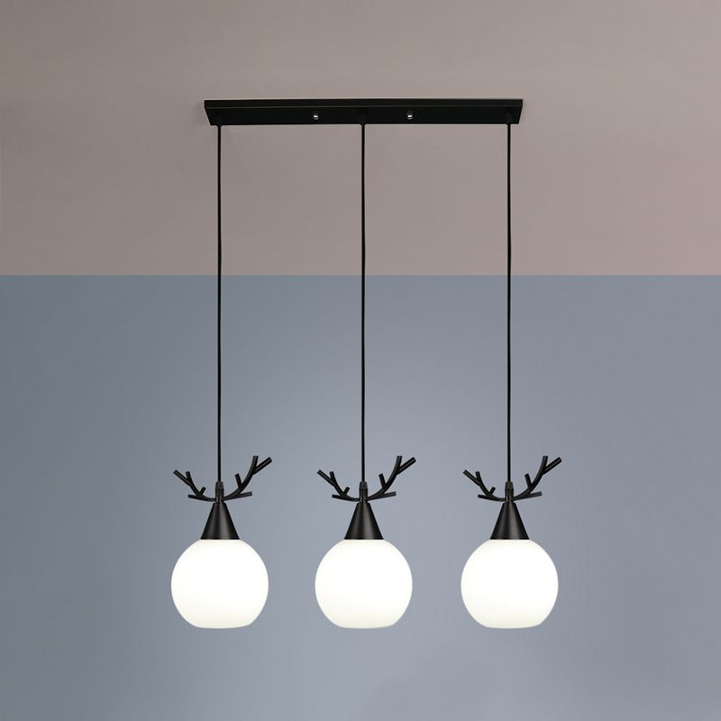 Modern Creative Creative Creative Light Lampade in ferro laccata lampada appesa con tonalità di vetro bianco