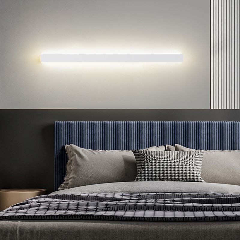 Éclairage de mur en métal linéaire