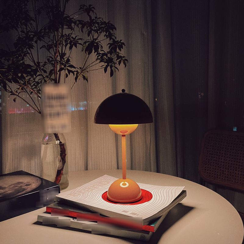 Nuits en dôme et lampes de style moderne en métal 1 lampes à table légère